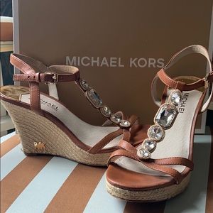 MK Espadrille saddle with platform
